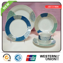 Porzellan-Dinner-Set in runder Form mit grünem Decal